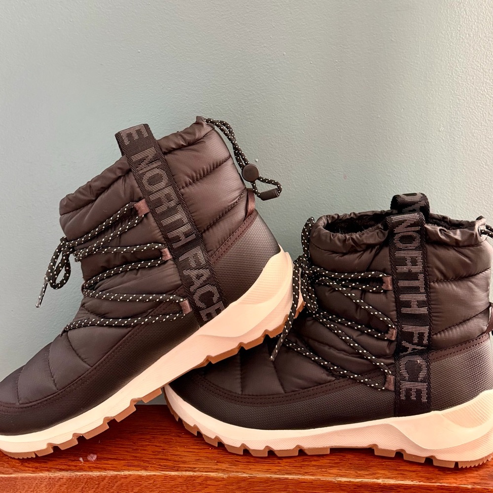 The North Face ThermoBall™ Insulated Winter Boots – Women’s 9 – NEW